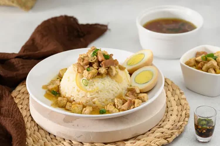 Segarnya Bakmoy, Kuliner Peranakan Cina-Jawa yang Menggoyang Lidah