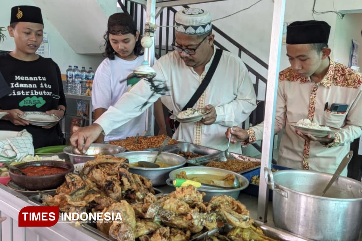 Jam Berapa Sebenarnya Waktu Sahur Dimulai? Ini Penjelasan Fikihnya