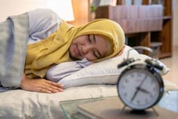 Bagaimana Hukum Puasa Orang yang Tidur Sepanjang Siang Hari?