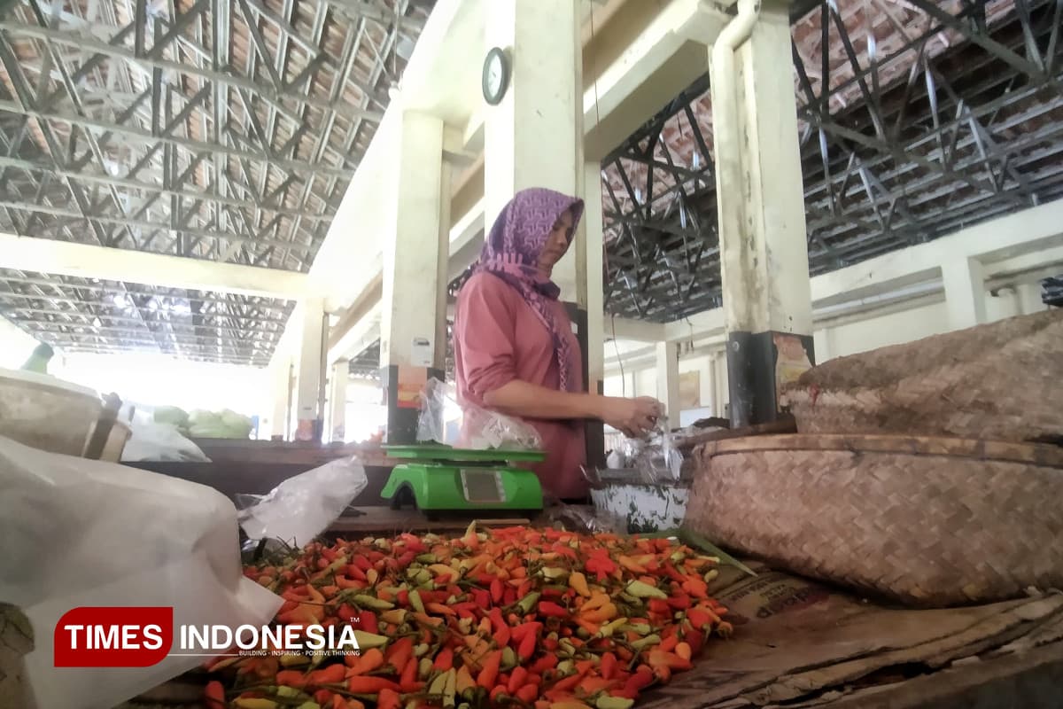 Harga Cabai Rawit di Pasar Minulyo Pacitan Turun, Cabai Keriting dan Bawang Merah Naik